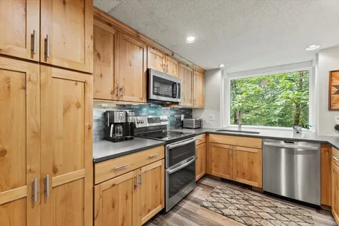 86 Turkey Run Road Winhall VT 05340