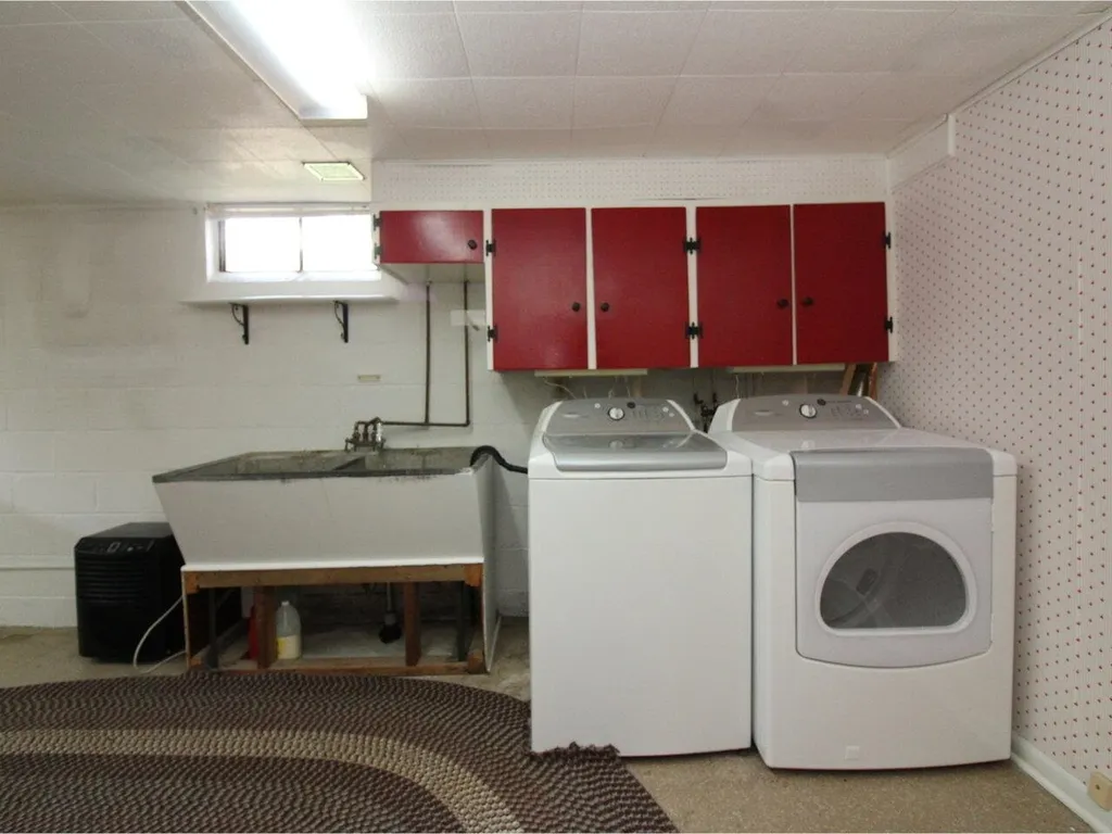 87 Arlington Court Burlington VT 05408