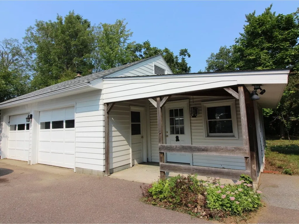 87 Arlington Court Burlington VT 05408
