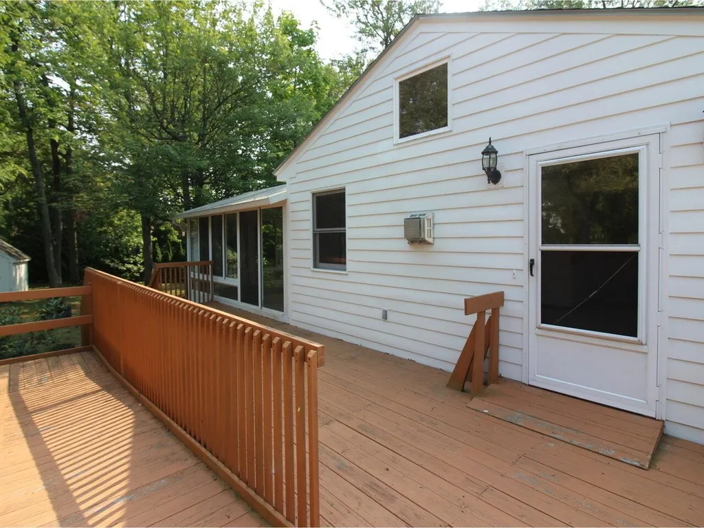 87 Arlington Court Burlington VT 05408