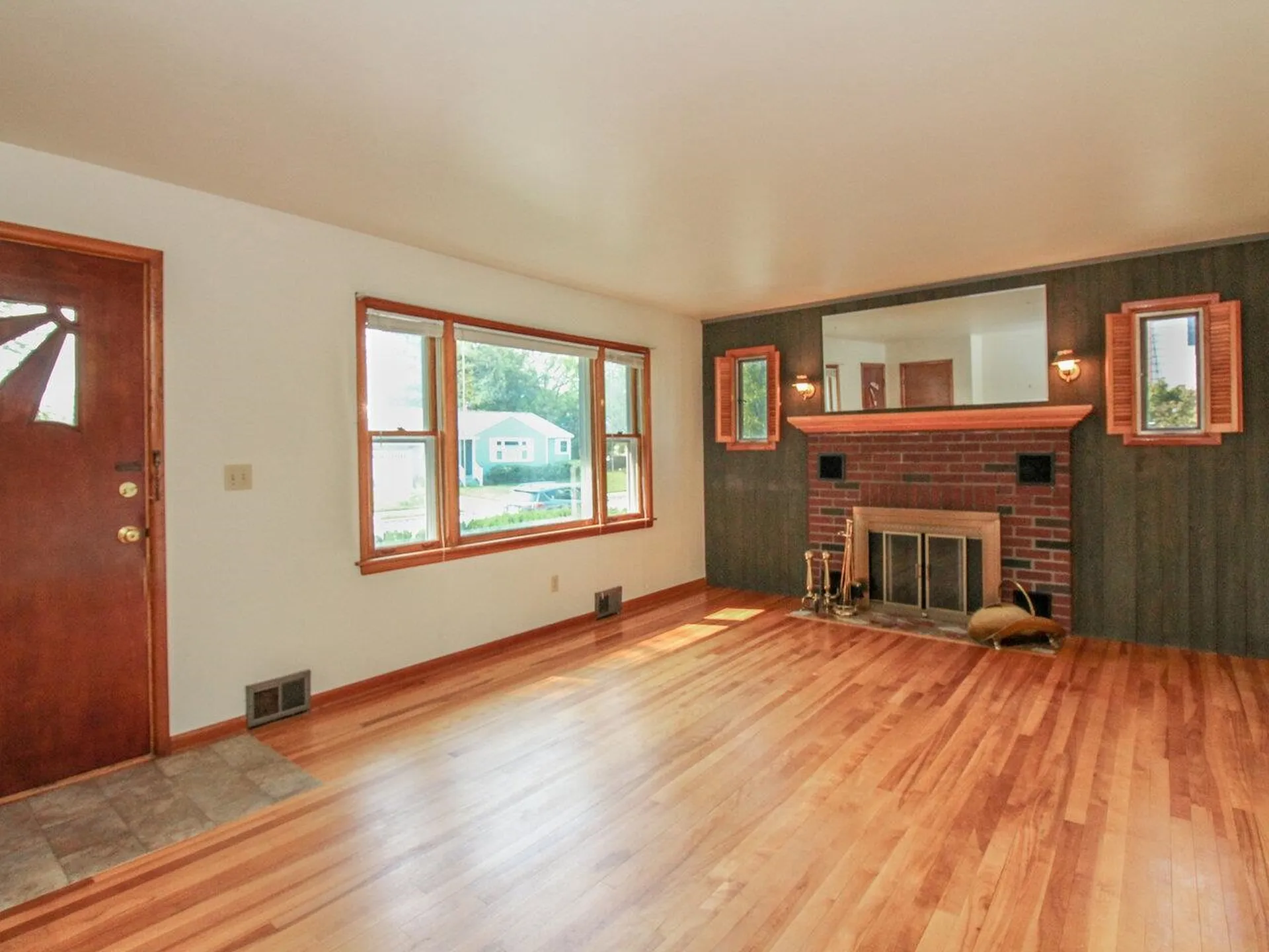 87 Arlington Court Burlington VT 05408