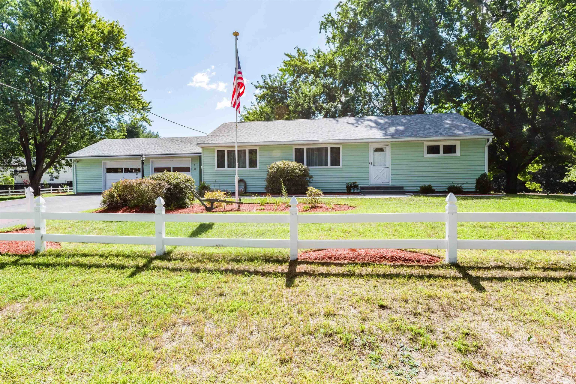 6 Derry Lane Hudson NH 03051