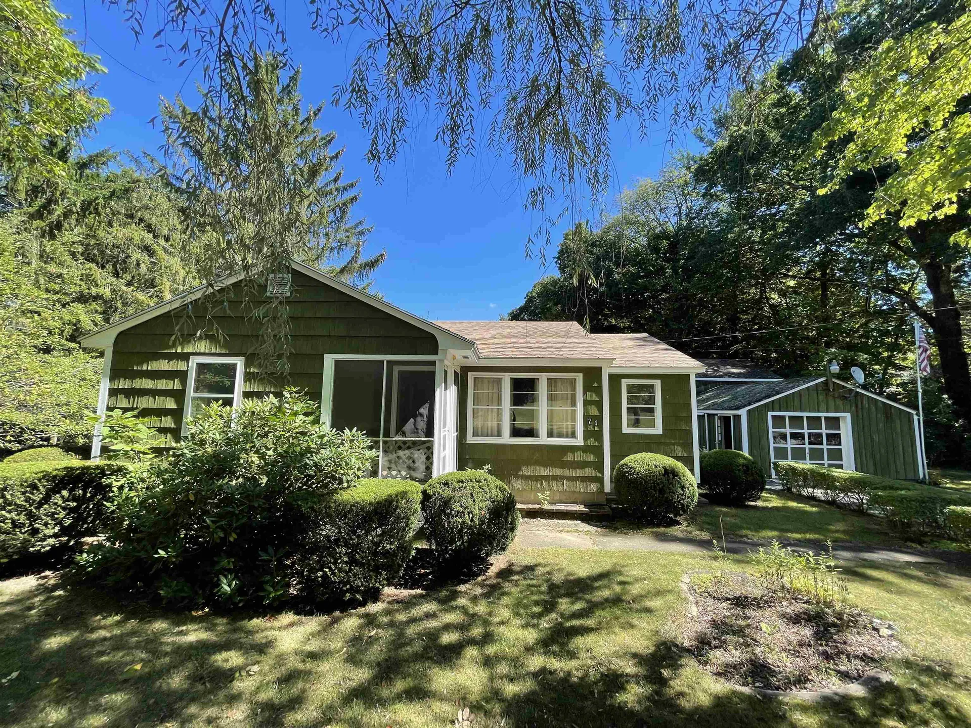 71 Peaslee Crossing Road Newton NH 03858-3807