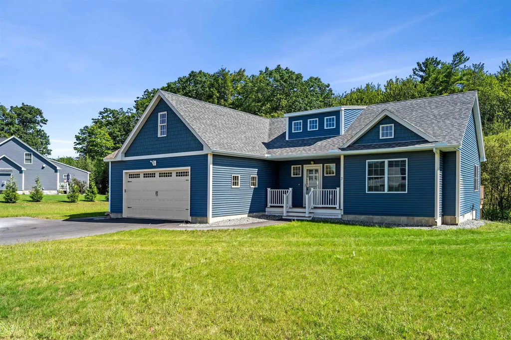 7 Apple Way Epping NH 03042