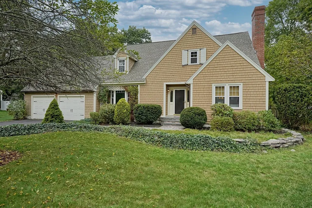 35 Edgewood Drive Hampton NH 03842