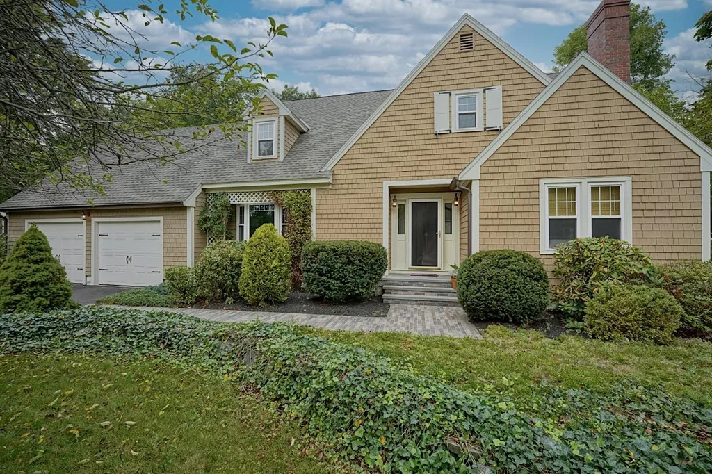 35 Edgewood Drive Hampton NH 03842