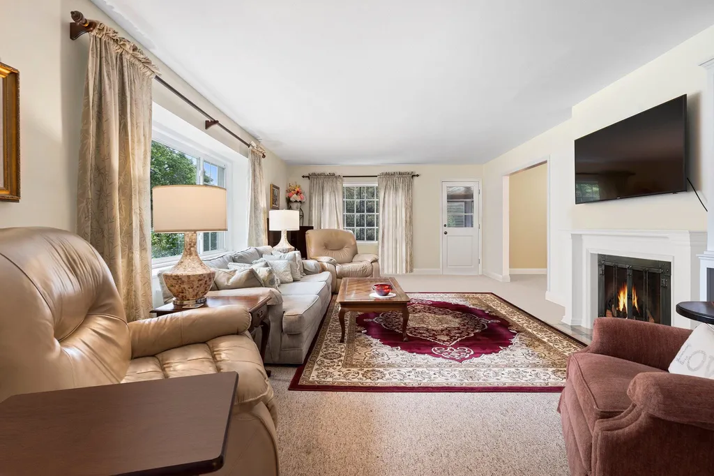 243 High Street Hampton NH 03842