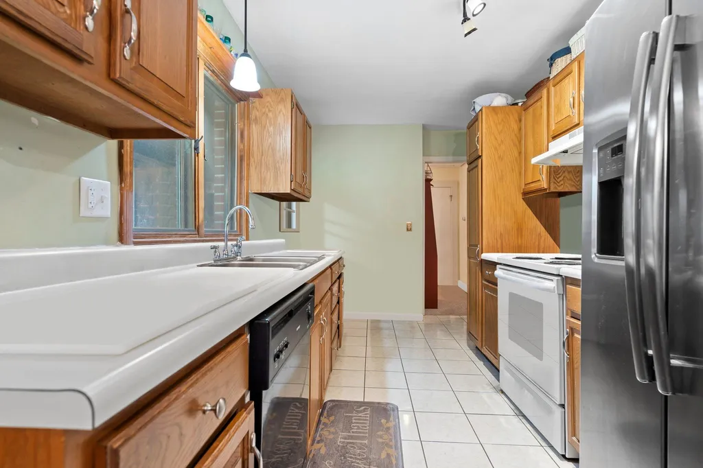 243 High Street Hampton NH 03842