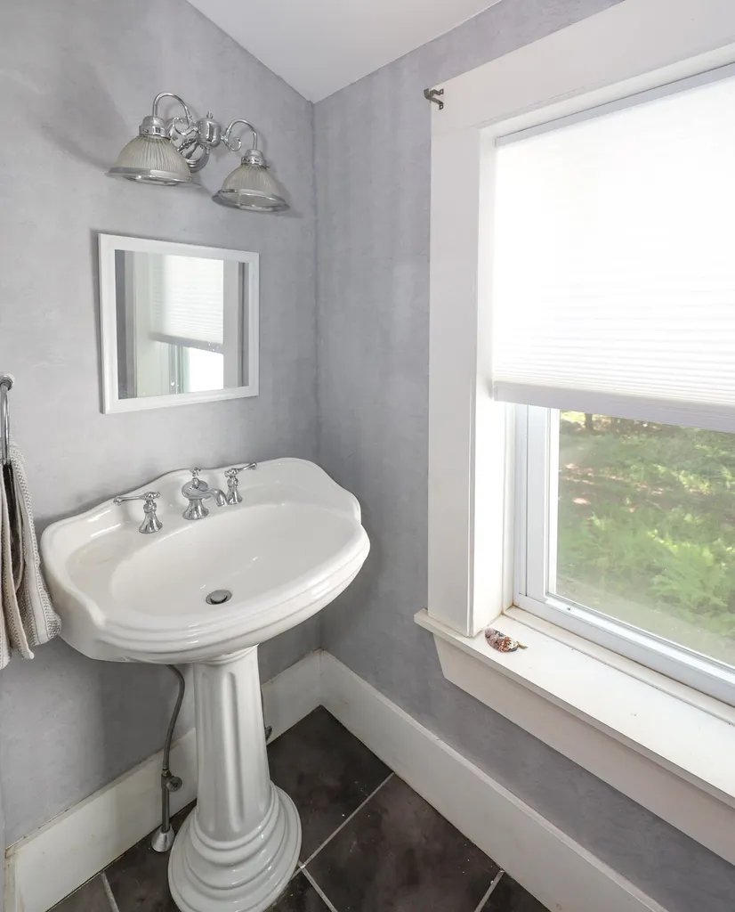 141 Clark Road Tilton NH 03276