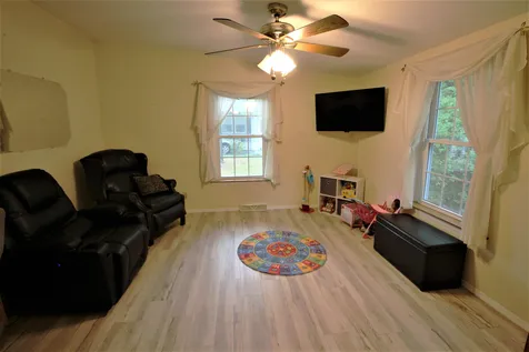 24 Lanai Drive Rochester NH 03867
