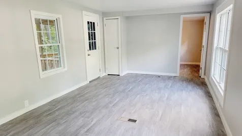 5 Ponderosa Avenue Nashua NH 03062