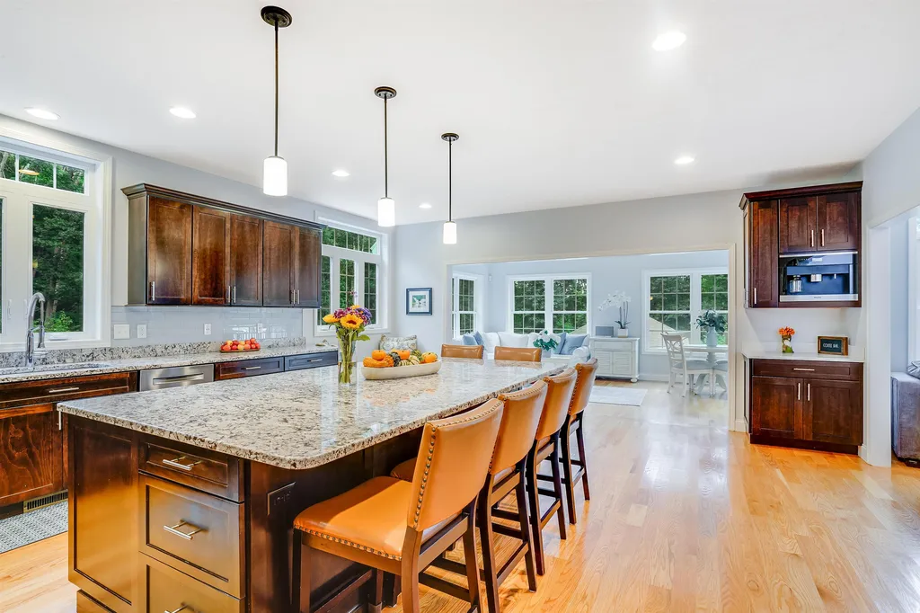 63 Northland Road Windham NH 03087