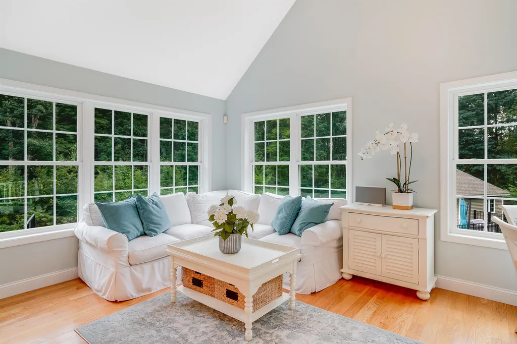 63 Northland Road Windham NH 03087
