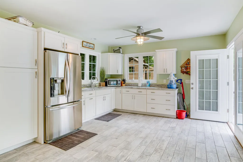 63 Northland Road Windham NH 03087