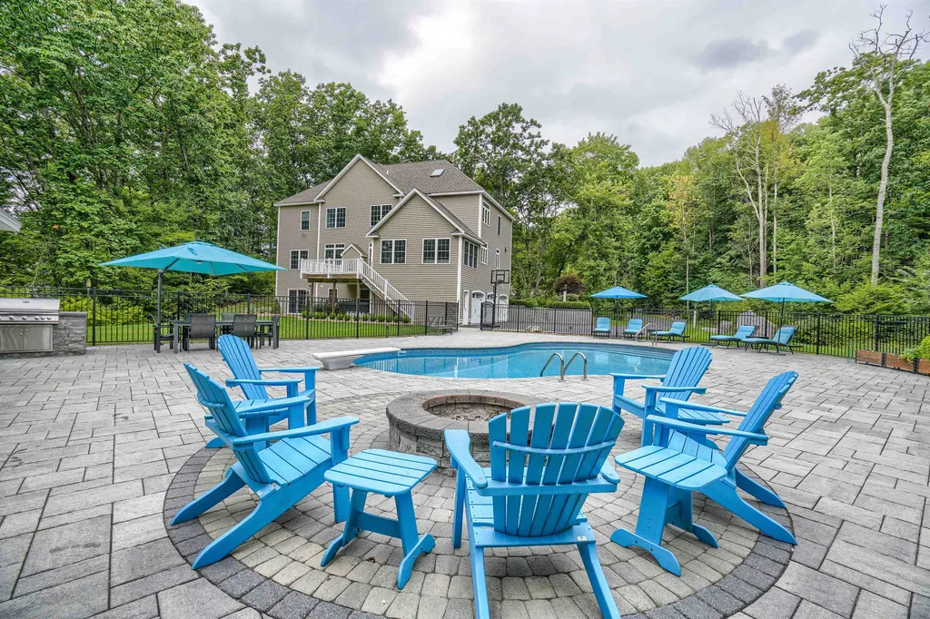 63 Northland Road Windham NH 03087