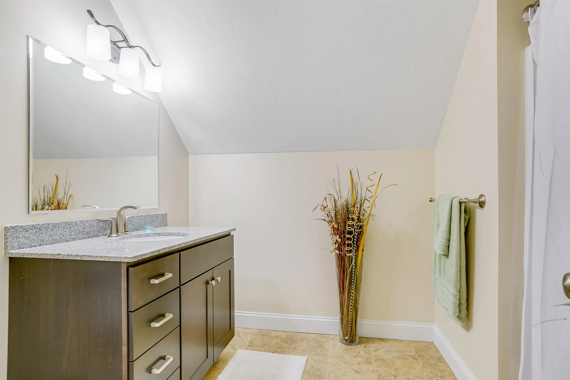 63 Northland Road Windham NH 03087