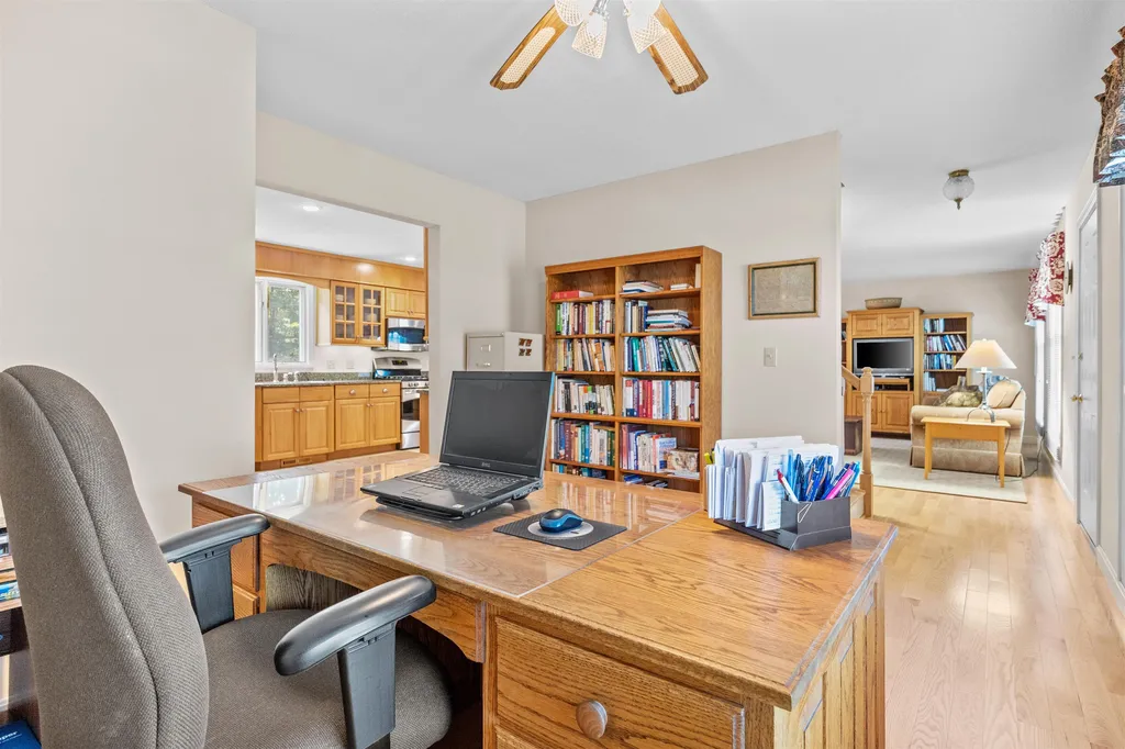 27 Countryside Drive Essex VT 05452