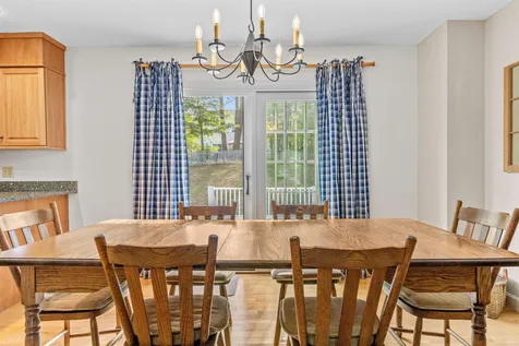 27 Countryside Drive Essex VT 05452