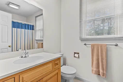 27 Countryside Drive Essex VT 05452