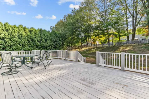 27 Countryside Drive Essex VT 05452