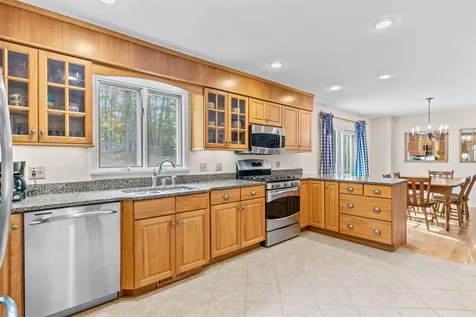 27 Countryside Drive Essex VT 05452