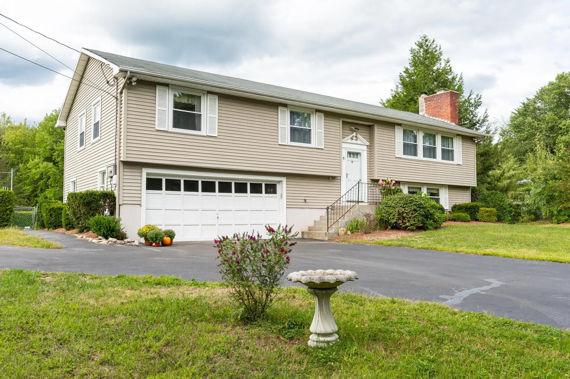 18 Sanders Road Hudson NH 03051