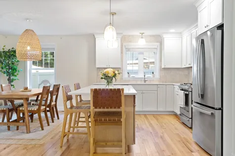 10 Adelaide Street Hudson NH 03051