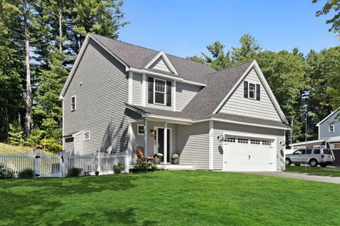 10 Adelaide Street Hudson NH 03051