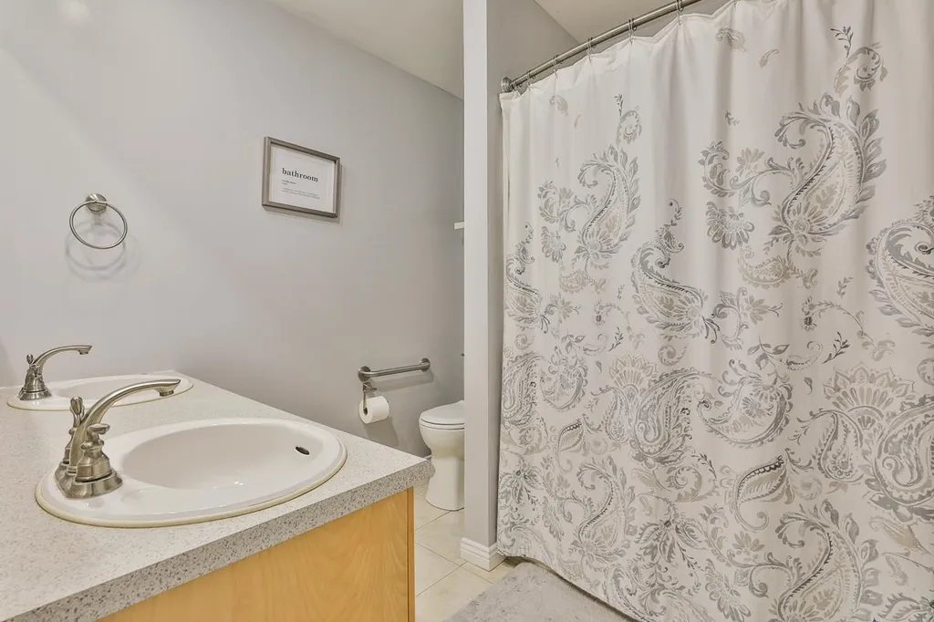 3b Intervale Court Hudson NH 03051