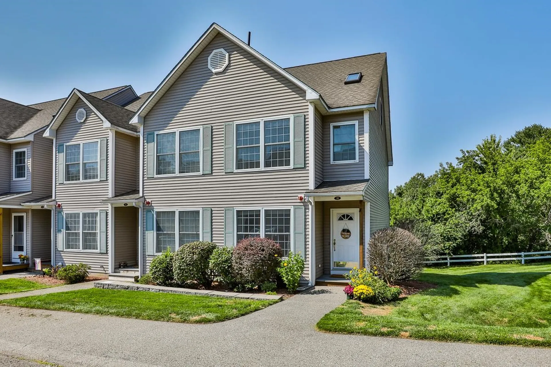 3b Intervale Court Hudson NH 03051