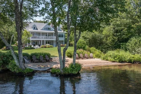 14 Dew Point Lane Center Harbor NH 03226