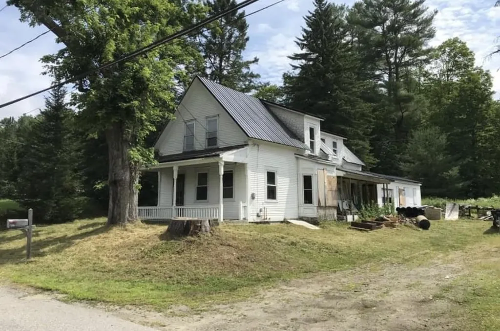 62 Farr Hill Road Littleton NH 03561