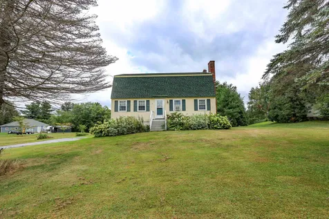 71 Scobie Pond Road Derry NH 03038