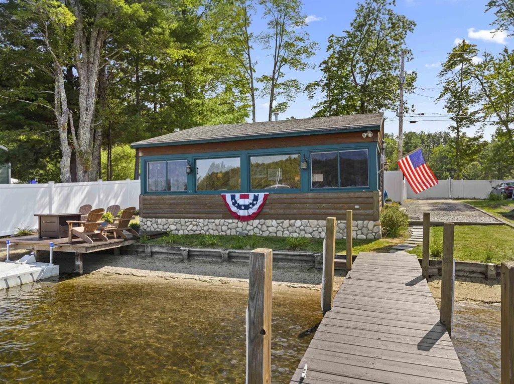 66 Wildwood Road Gilford NH 03249
