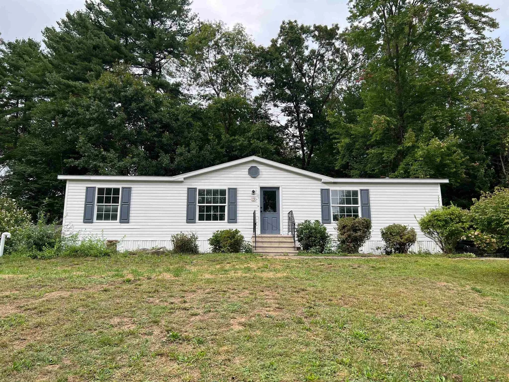 19 Ruby Drive Barrington NH 03825
