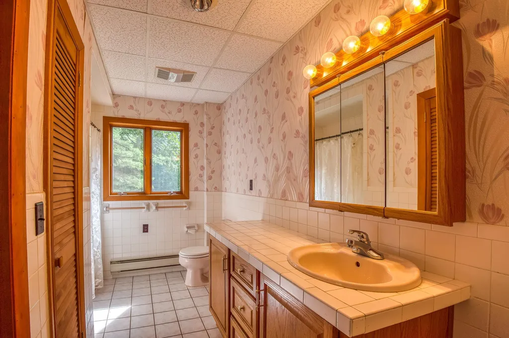 7 Cold Spring Circle Ossipee NH 03864