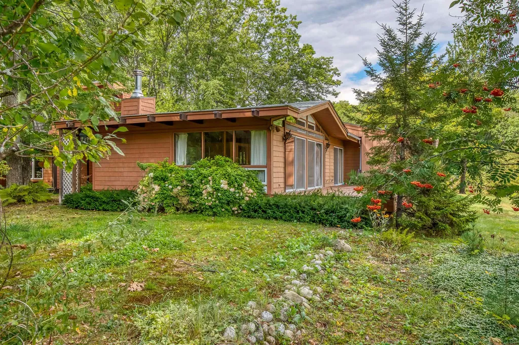 7 Cold Spring Circle Ossipee NH 03864