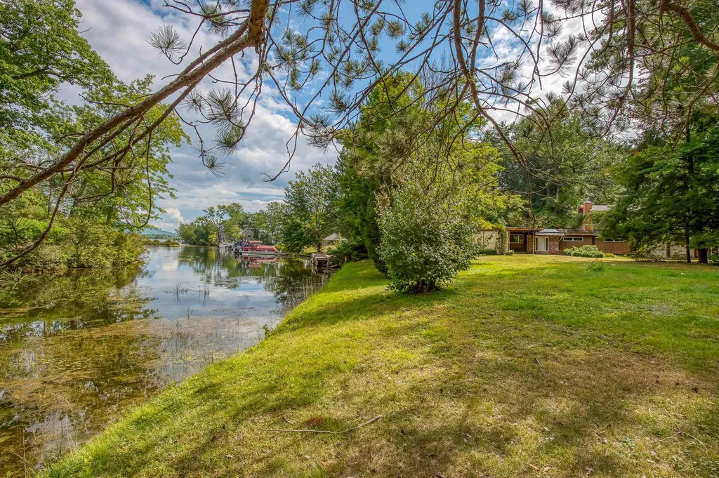 7 Cold Spring Circle Ossipee NH 03864