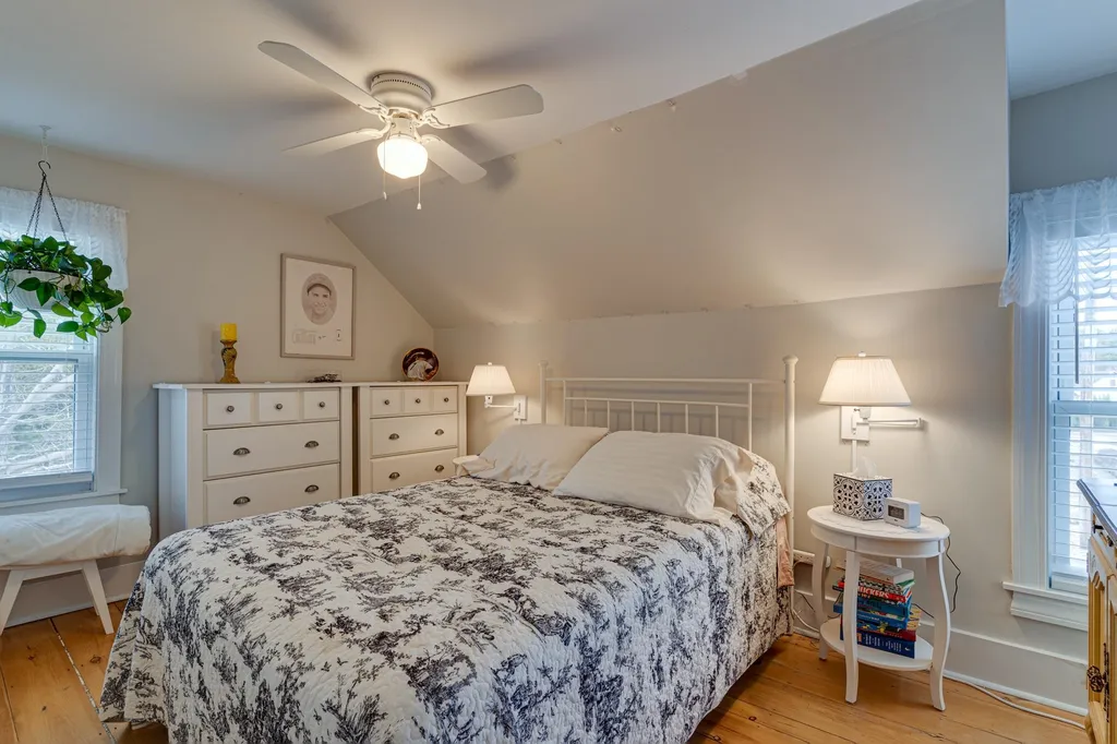 13 College Road Stratham NH 03885