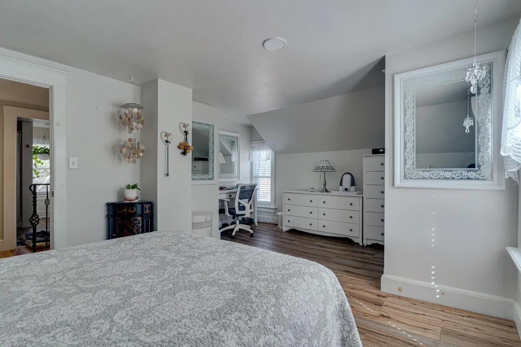 13 College Road Stratham NH 03885