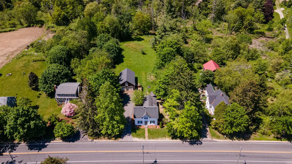 13 College Road Stratham NH 03885