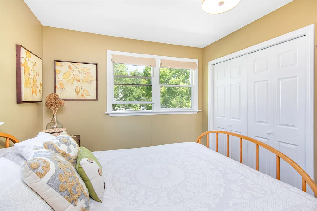 43 James Avenue Burlington VT 05408