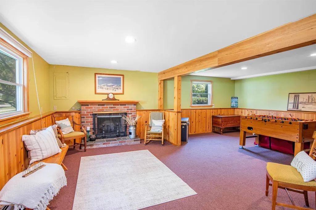 43 James Avenue Burlington VT 05408