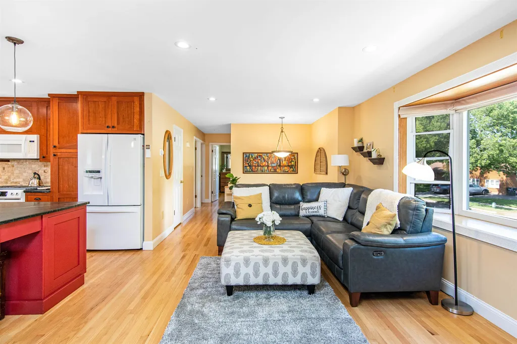 43 James Avenue Burlington VT 05408