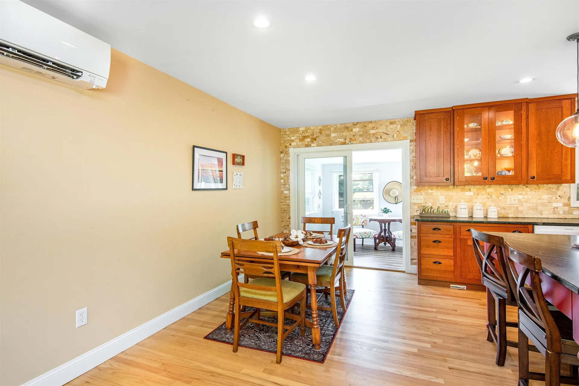 43 James Avenue Burlington VT 05408