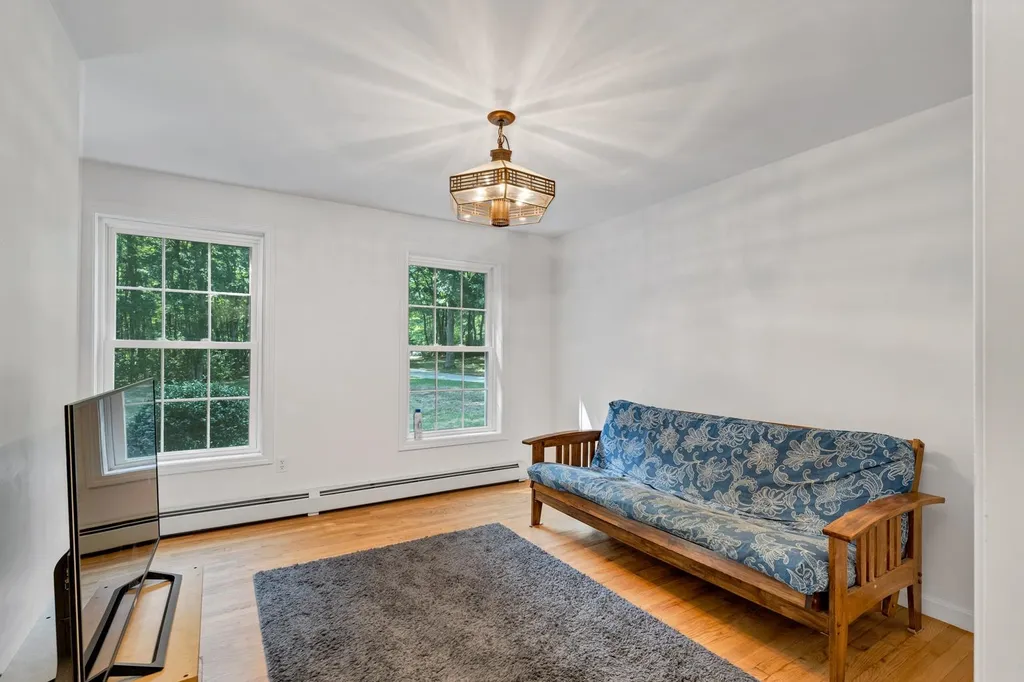 4 Captain Parker Drive Lee NH 03861