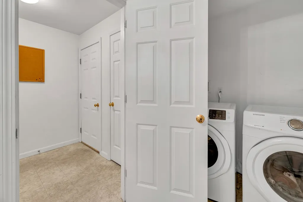4 Captain Parker Drive Lee NH 03861