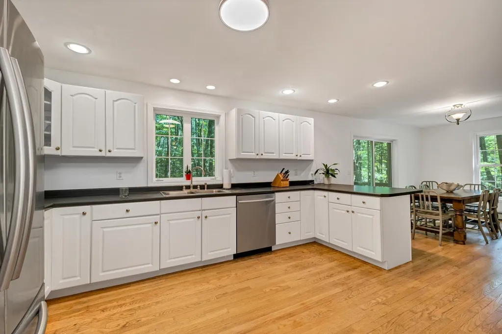 4 Captain Parker Drive Lee NH 03861