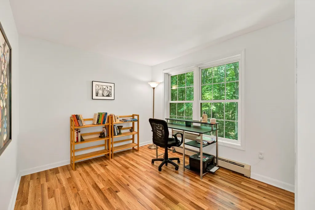 4 Captain Parker Drive Lee NH 03861