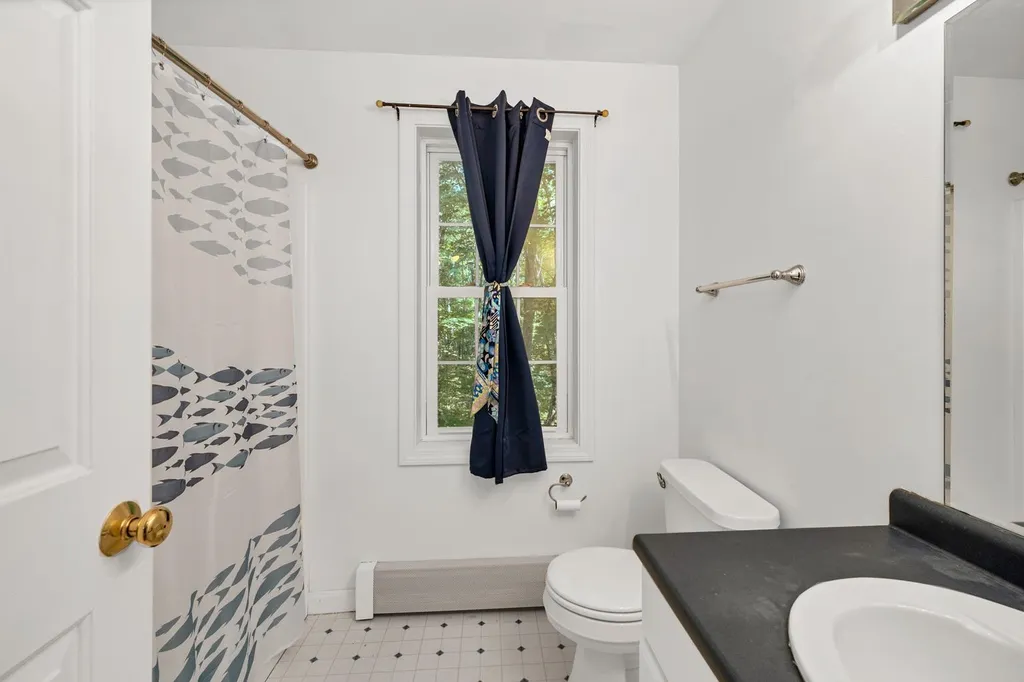4 Captain Parker Drive Lee NH 03861